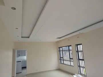 4 Bedroom Flat & Apartment