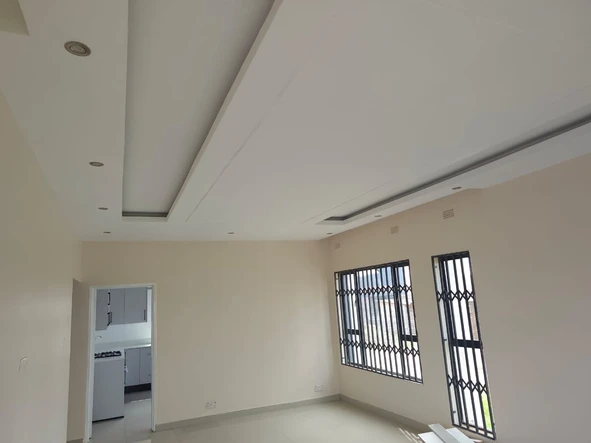 4 Bedroom Flat & Apartment