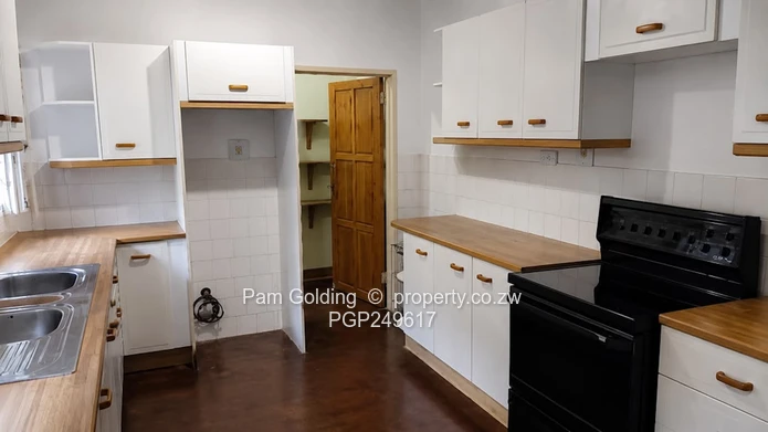 Stone-Clad Family Home With Cottage For Sale In Chimanimani