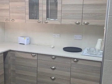 3 Bedroom Flat & Apartment