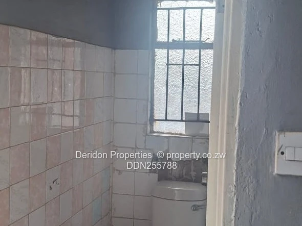 Cozy 3-Bed Home in Budiriro 1
