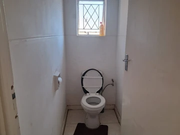 3 Bedroom Flat & Apartment
