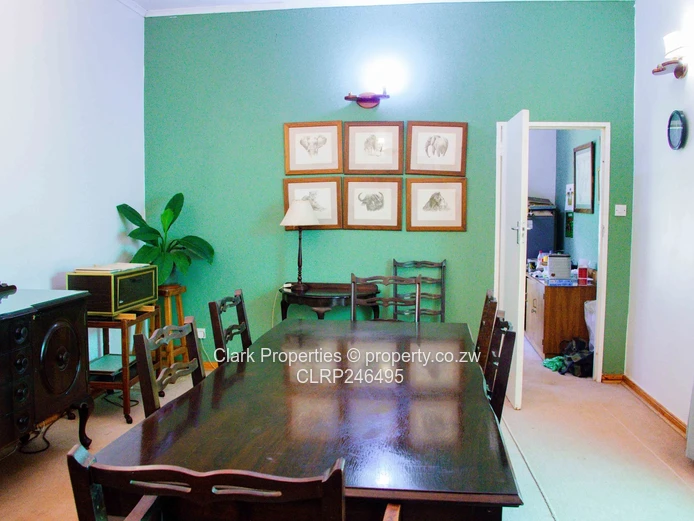 Secure Family Home On 4,090m²