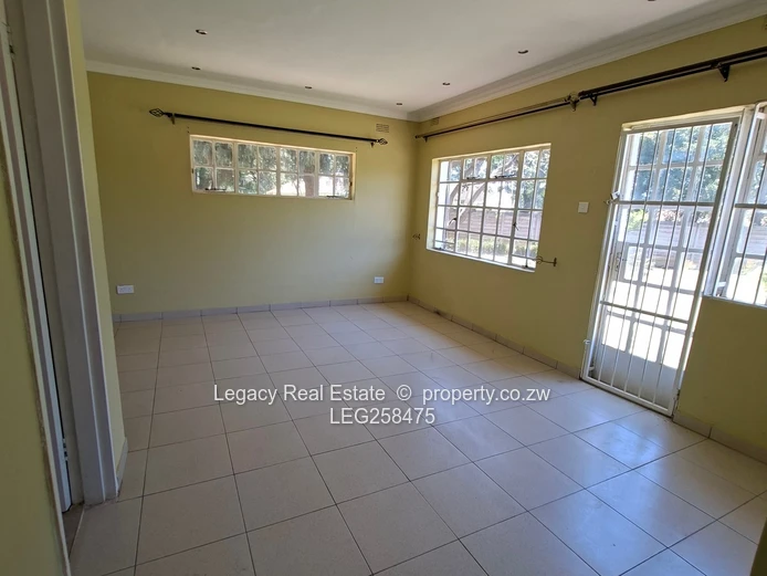 Spacious house to let  (Sole Mandate)