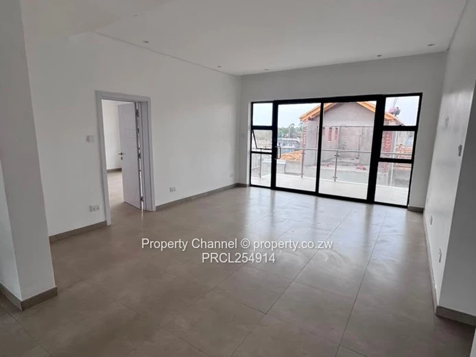 Modern 4-Bed Apartment in Marlborough