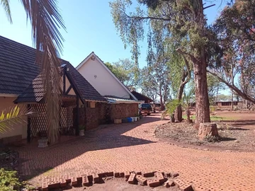 Farm & Agricultural Land