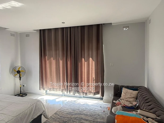 Spacious 4-Bed Nyeredzi Ridge Home — Borehole & Vaulted Ceilings