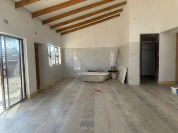 3 Bedroom Flat & Apartment