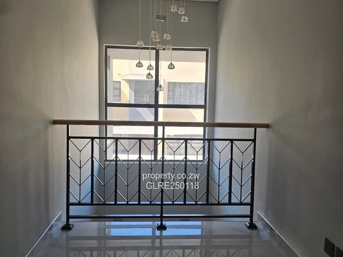 Modern 3-Bed Mount Pleasant Flat - Solar + 24hr Security