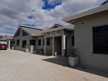 4 Unit Townhouse Complex