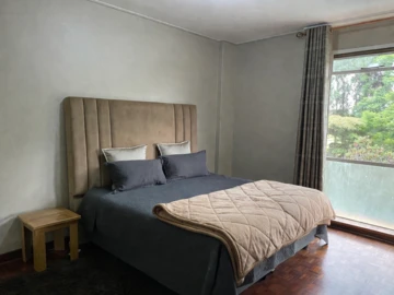 3 Bedroom Flat & Apartment