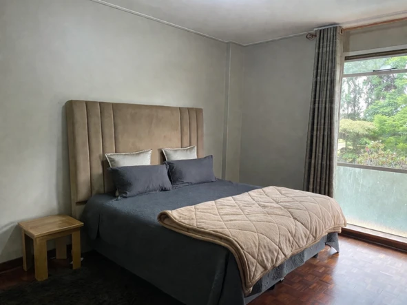 3 Bedroom Flat & Apartment