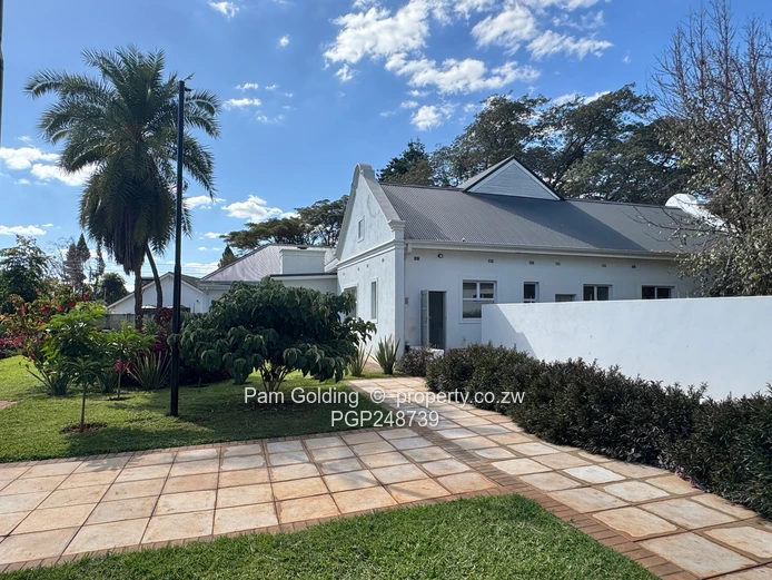 Fully Furnished Upmarket Townhouse - Vainona 