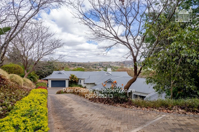 Timeless Elegance on the Hill - Price Drive Brooke Estate 