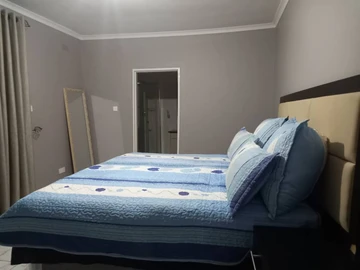 6 Bedroom House
