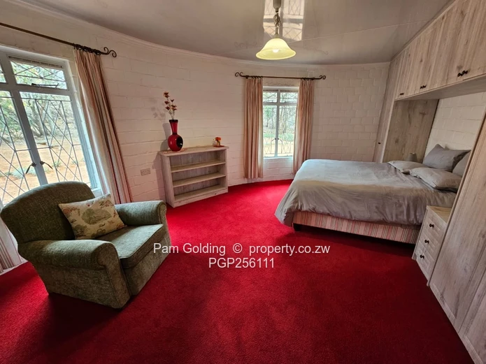 Charming 4 Bedroom Thatched Home