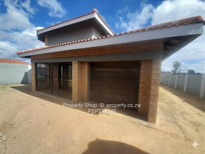 Modern 4-Bed Walled Home in Damofalls  Phase 3- Garage, Tank & Main En-Suite