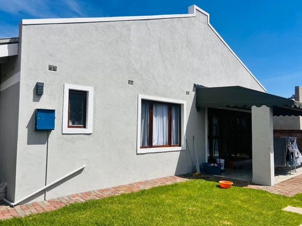 3 Bedroom Garden Flat