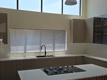 3 Bedroom Flat & Apartment