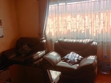6 Bedroom House