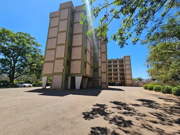 2 Bedroom Flat & Apartment