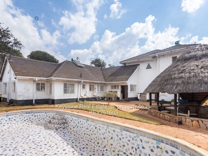 5 Bed Split Level Family Home for Sale (Sole Mandate)