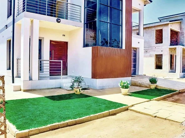 4 Bedroom Garden Flat