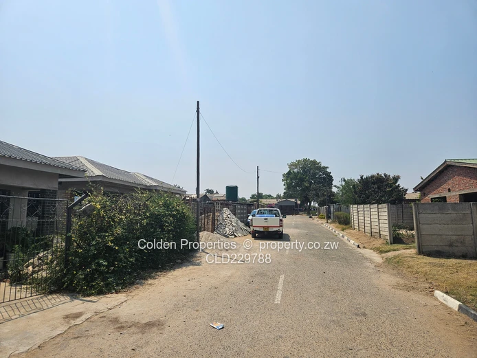 Neat 4-Bed Starter Home in Central Marondera - Gated Yard (Sole Mandate)