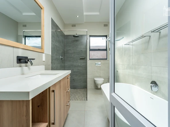 4 Bedroom Garden Flat