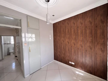 3 Bedroom Flat & Apartment