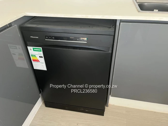 Luxurious 4-Bedroom Borrowdale Brooke House for rent