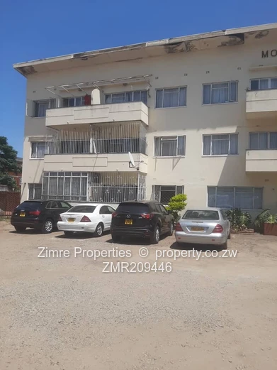 Montagu Mews close to Montagu Shops