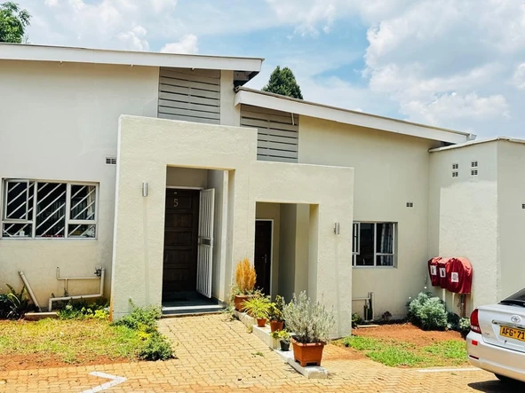 Greendale Townhouse $150K