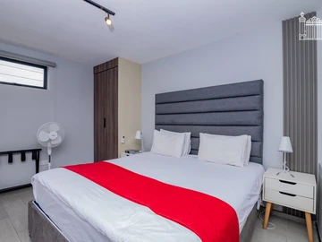Hotel & Lodge