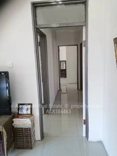 Clean Zimre Park House! Bargain! (Sole Mandate)