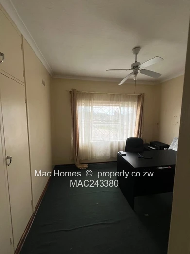 Avonlea 3-Bed Duplex Apartment - Borehole & Garden