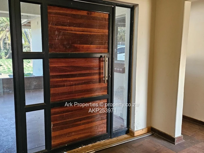 House To Rent – Waterfalls