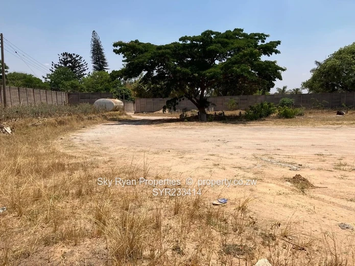 Hatfield Land To Let