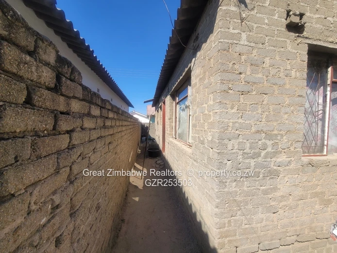 House For Sale In Runyararo West