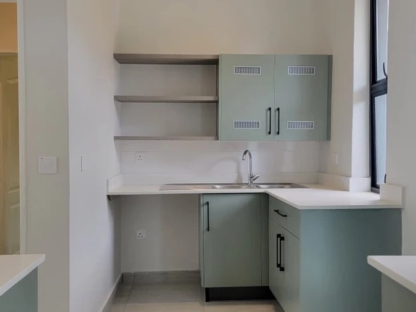 2 Bedroom Flat & Apartment