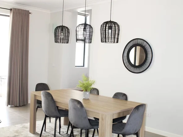 3 Bedroom Flat & Apartment