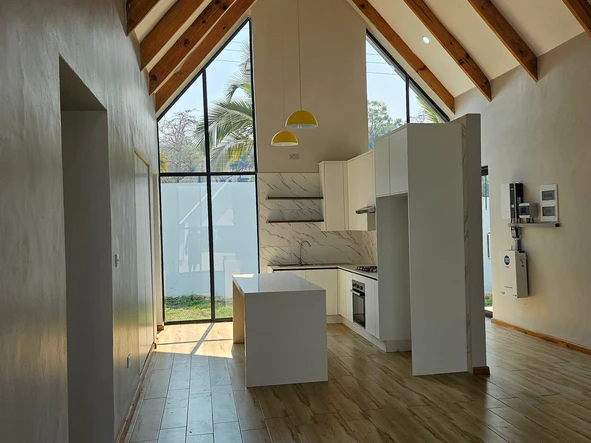 3 Bedroom Flat & Apartment
