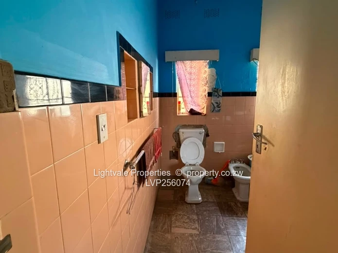 Flats for sale in Avondale  (Sole Mandate)