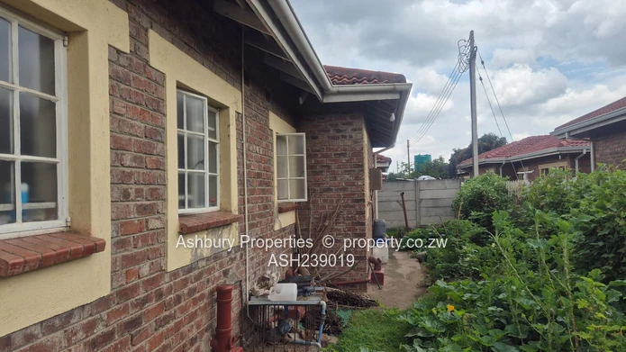 Specious Gated Community in Prospect 