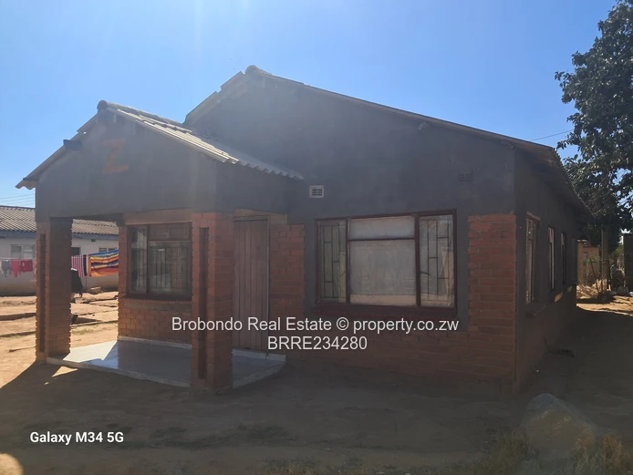 Chtungwiza Unit L house for sale