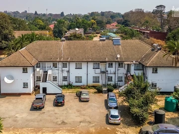 2 Bedroom Flat & Apartment