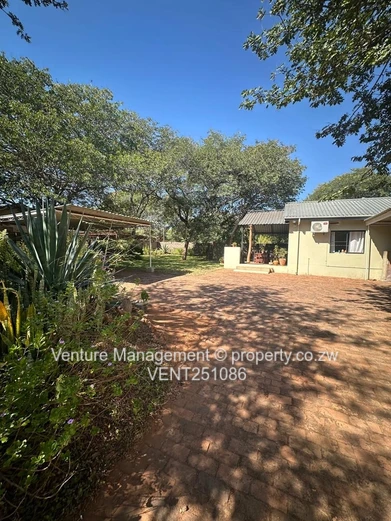 Spacious Property on Mahogany Road, Victoria Falls
