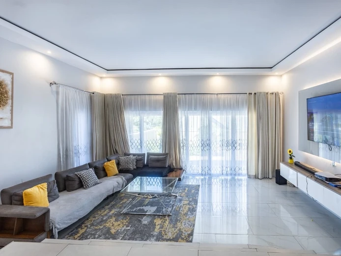 Borrowdale furnished townhouse to rent 