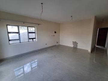 2 Bedroom Flat & Apartment