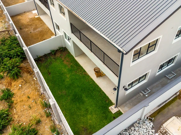 3 Bedroom Flat & Apartment